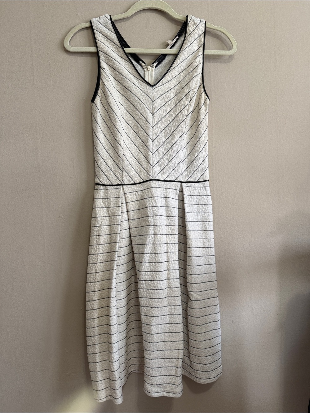 41 Hawthorn Sleeveless White Midi Dress with Black Stripe Detail